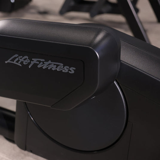 Life Fitness Club Series+ SE4 Elliptical Cross-Trainer