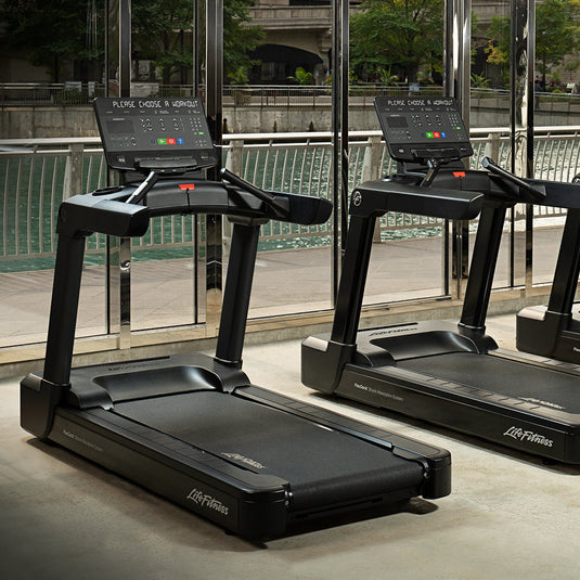 Life Fitness Club Series+ SL Treadmill