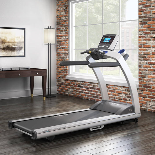 Life Fitness T5 Go Console Treadmill